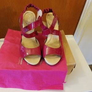 Myersita pink YOU by crocs leather heels size 10